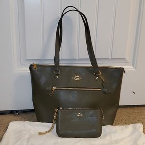 Coach Tote & Wallet Wristlet